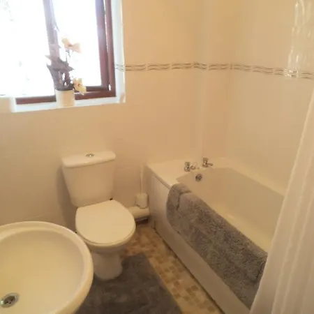 Quayside Close Holiday Apartments Poole Room photo