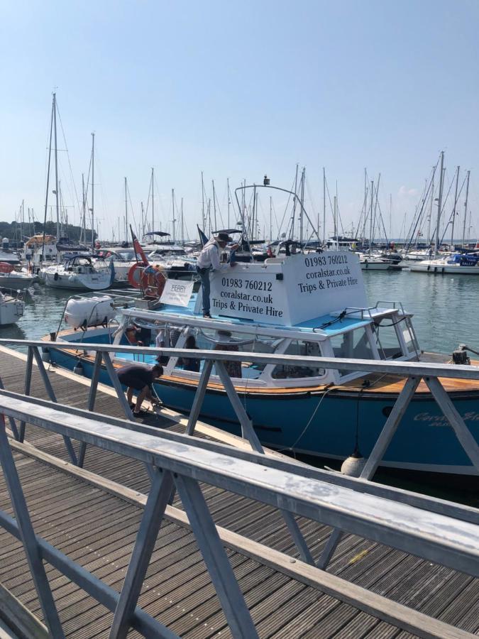 Quayside Close * Poole